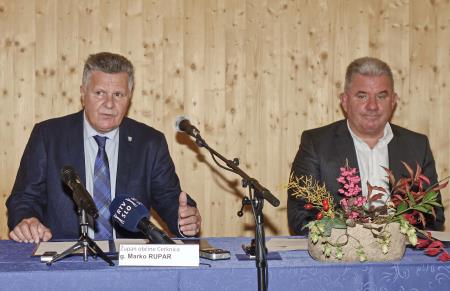 Podpis pogodbe o državnem sofinanciranju Notranjskega parka 10 Foto Tine Šubic